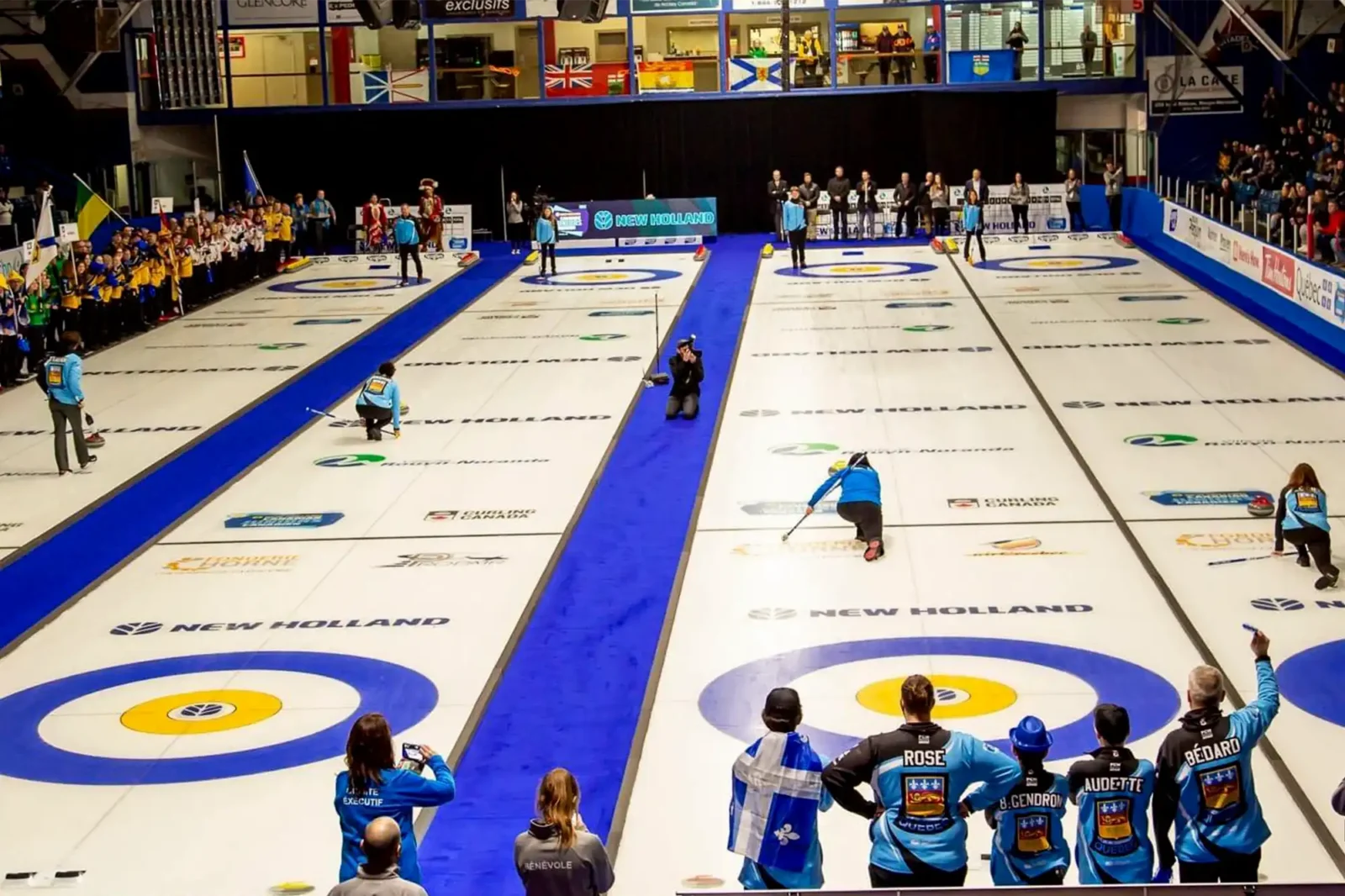 Quatre matchs de curling en cours durant le championnat canadien de curling 2023 à Rouyn-Noranda